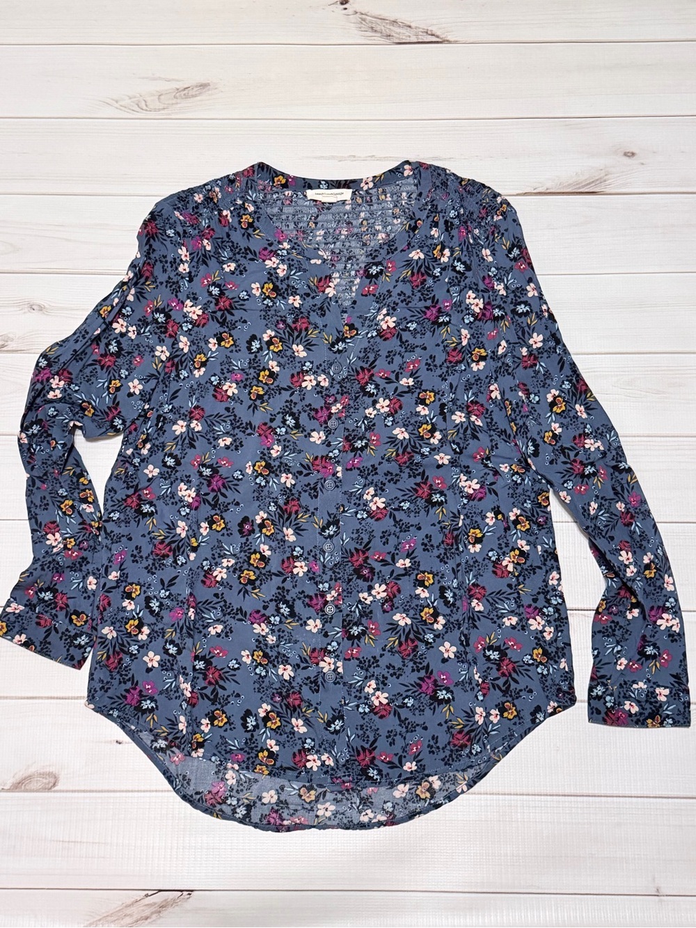 beachlunchlounge Blue Floral V-Neck Long Sleeve Blouse - Picture 2 of 5